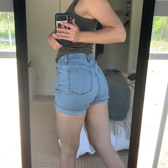 Lee Light Wash Jean Shorts - Picture 3 of 10